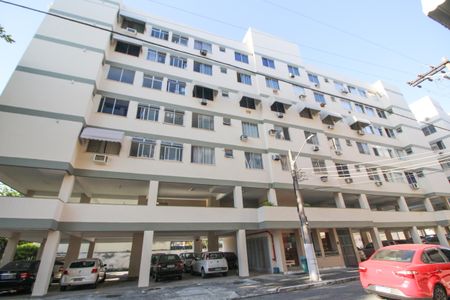 Apartamento para alugar com 50m², 2 quartos e 1 vagaFachada do Bloco