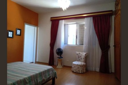 Casa à venda com 3 quartos, 240m² em Mirandópolis, São Paulo