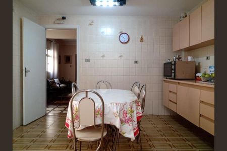 Casa à venda com 240m², 3 quartos e 5 vagas