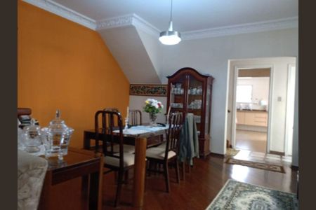 Casa à venda com 240m², 3 quartos e 5 vagas