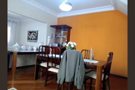 Casa à venda com 3 quartos, 240m² em Mirandópolis, São Paulo
