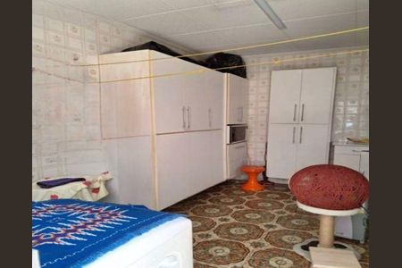 Casa à venda com 4 quartos, 140m² em Vila Mira, São Paulo