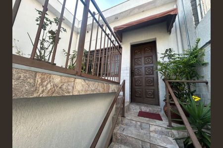 Casa à venda com 100m², 2 quartos e 2 vagas