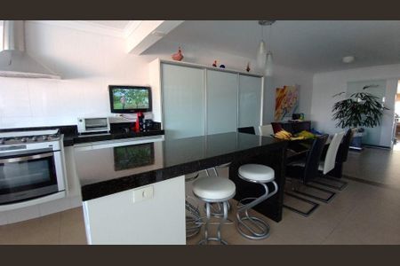Casa à venda com 3 quartos, 200m² em Vila Moinho Velho, São Paulo