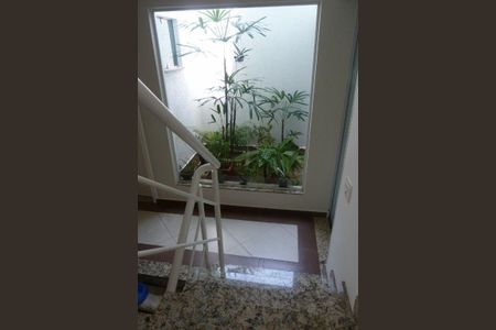 Casa à venda com 3 quartos, 200m² em Vila Moinho Velho, São Paulo