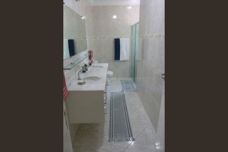 Casa à venda com 3 quartos, 200m² em Vila Moinho Velho, São Paulo
