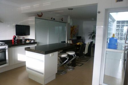 Casa à venda com 3 quartos, 200m² em Vila Moinho Velho, São Paulo