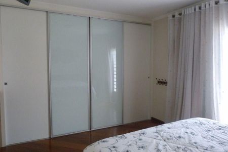 Casa à venda com 200m², 3 quartos e 6 vagas