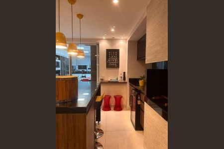 Apartamento à venda com 191m², 3 quartos e 3 vagas