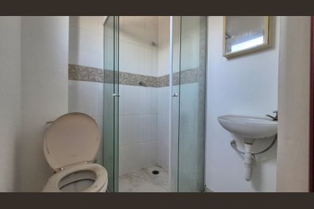 Banheiro  de kitnet/studio para alugar com 1 quarto, 35m² em Bangú, Santo André