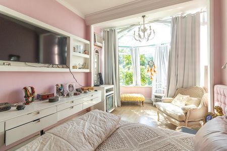 Casa à venda com 250m², 3 quartos e 1 vaga Casa à venda com 250m², 3 quartos e 1 vagaSuíte 2