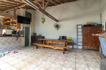 Casa à venda com 250m², 3 quartos e 1 vaga Casa à venda com 250m², 3 quartos e 1 vagaÁrea Externa