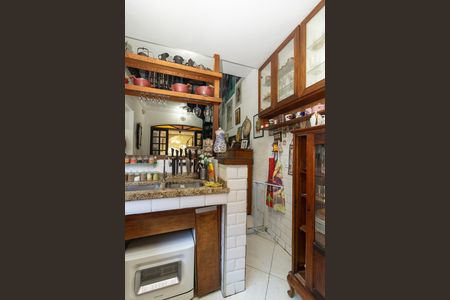 Casa à venda com 250m², 3 quartos e 1 vaga Casa à venda com 250m², 3 quartos e 1 vagaCozinha
