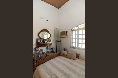 Casa à venda com 250m², 3 quartos e 1 vaga Casa à venda com 250m², 3 quartos e 1 vagaQuarto