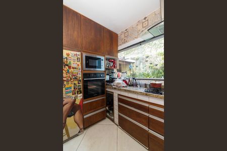Casa à venda com 250m², 3 quartos e 1 vaga Casa à venda com 250m², 3 quartos e 1 vagaCozinha