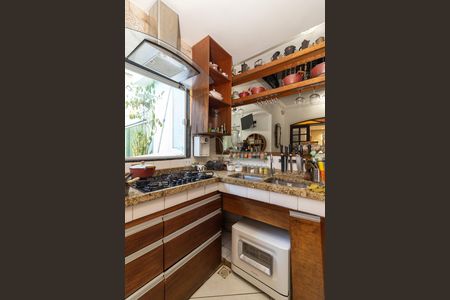 Casa à venda com 250m², 3 quartos e 1 vaga Casa à venda com 250m², 3 quartos e 1 vagaCozinha