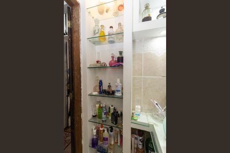Casa à venda com 250m², 3 quartos e 1 vaga Casa à venda com 250m², 3 quartos e 1 vagaBanheiro da Suíte 2