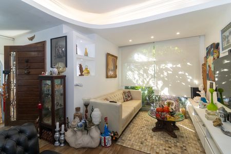 Sala de casa à venda com 3 quartos, 250m² em Realengo, Rio de Janeiro