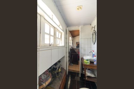 Casa à venda com 250m², 3 quartos e 1 vaga Casa à venda com 250m², 3 quartos e 1 vagaBanheiro 2