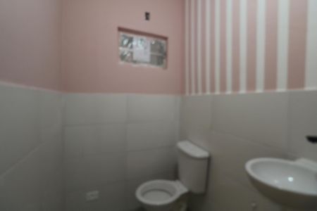 Casa para alugar com 55m², 2 quartos e sem vaga Casa para alugar com 55m², 2 quartos e sem vagaBanheiro 1