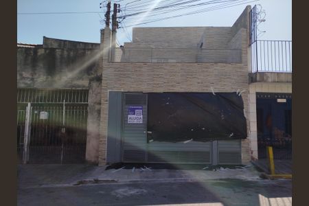 Casa para alugar com 55m², 2 quartos e sem vaga Casa para alugar com 55m², 2 quartos e sem vagaFachada