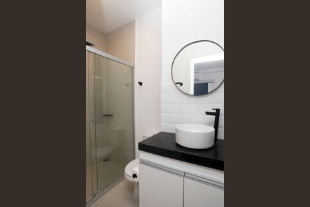 Banheiro de kitnet/studio para alugar com 1 quarto, 36m² em Centro Histórico, Porto Alegre