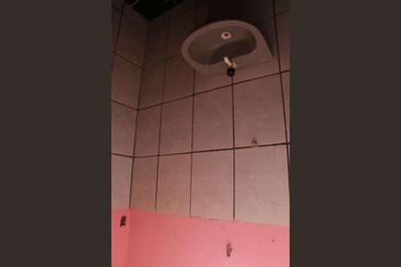 Banheiro de apartamento para alugar com 1 quarto, 40m² em Confidencia, Nova Iguaçu