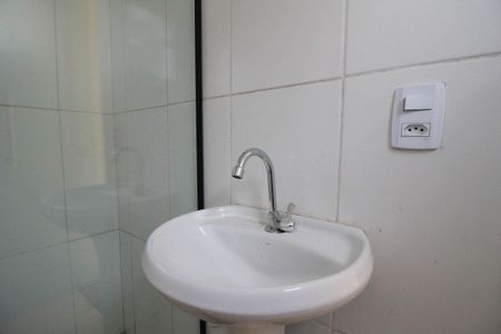 Casa para alugar com 84m², 2 quartos e 1 vaga Casa para alugar com 84m², 2 quartos e 1 vagaBanheiro