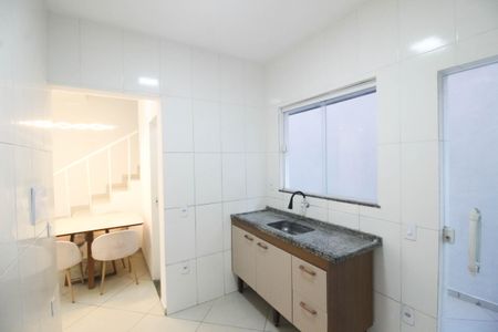 Casa para alugar com 84m², 2 quartos e 1 vaga Casa para alugar com 84m², 2 quartos e 1 vagaCozinha