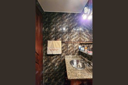 Apartamento à venda com 82m², 2 quartos e 1 vaga Apartamento à venda com 82m², 2 quartos e 1 vagaBanheiro Social
