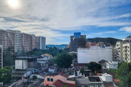 Apartamento à venda com 82m², 2 quartos e 1 vaga Apartamento à venda com 82m², 2 quartos e 1 vagaVista do Quarto