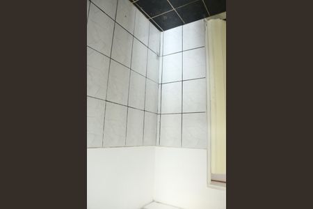 Cozinha de apartamento para alugar com 1 quarto, 32m² em Confidencia, Nova Iguaçu