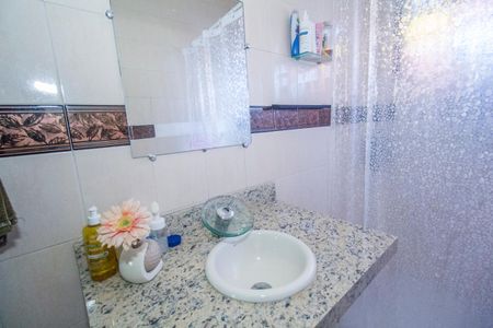 Casa à venda com 200m², 4 quartos e 1 vagaBanheiro 2