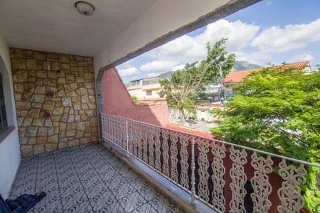 Casa à venda com 200m², 4 quartos e 1 vagaVaranda