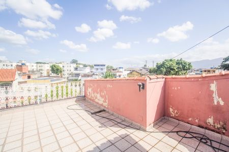 Casa à venda com 200m², 4 quartos e 1 vagaTerraço