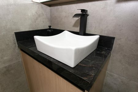 Apartamento à venda com 38m², 2 quartos e 1 vaga Apartamento à venda com 38m², 2 quartos e 1 vagaBanheiro
