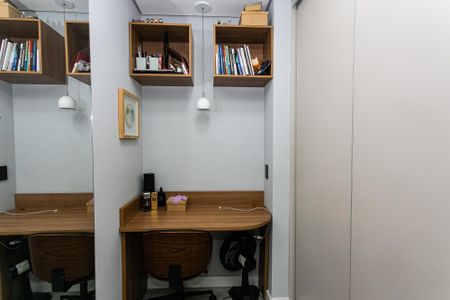 Apartamento à venda com 38m², 2 quartos e 1 vaga Apartamento à venda com 38m², 2 quartos e 1 vagaCloset