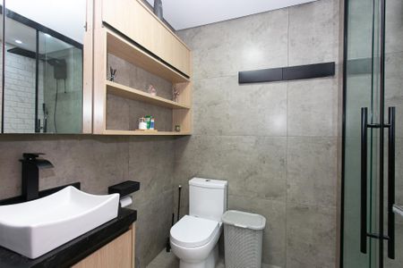 Apartamento à venda com 38m², 2 quartos e 1 vaga Apartamento à venda com 38m², 2 quartos e 1 vagaBanheiro