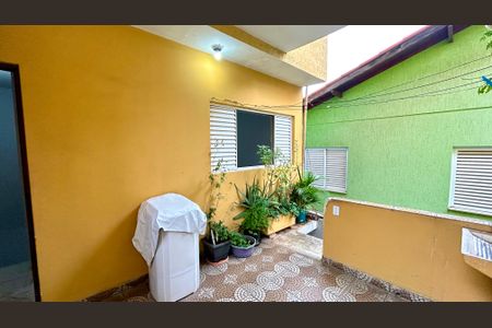 Casa para alugar com 60m², 1 quarto e sem vagaÁrea de Serviço
