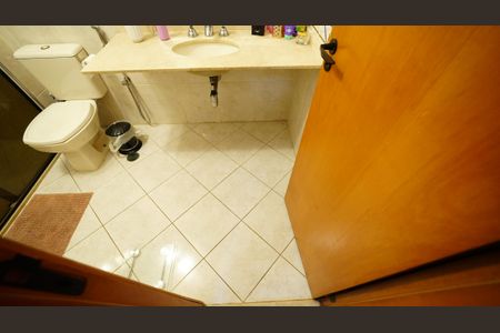 Apartamento à venda com 141m², 3 quartos e 3 vagasBanheiro da Suite 2