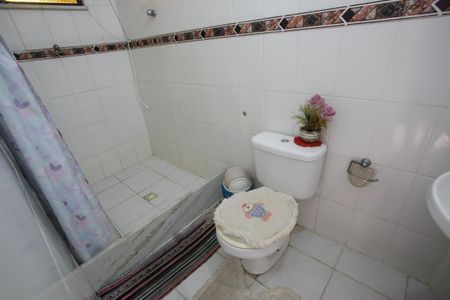 Casa à venda com 380m², 2 quartos e 1 vagaBanheiro da Suíte 2