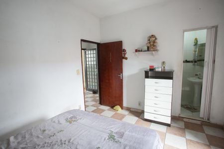 Casa à venda com 380m², 2 quartos e 1 vagaQuarto Suíte 2