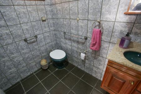 Casa à venda com 380m², 2 quartos e 1 vagaBanheiro Social