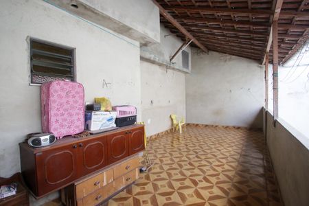 Casa à venda com 380m², 2 quartos e 1 vagaVaranda dos Fundos