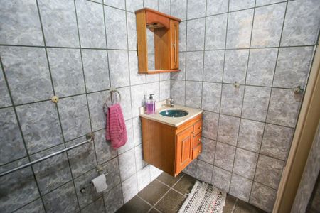 Casa à venda com 380m², 2 quartos e 1 vagaBanheiro Social