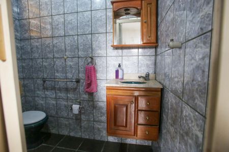 Casa à venda com 380m², 2 quartos e 1 vagaBanheiro Social