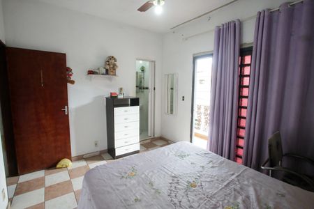 Casa à venda com 380m², 2 quartos e 1 vagaQuarto Suíte 2