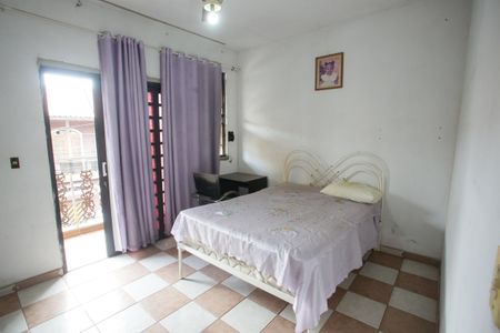 Casa à venda com 380m², 2 quartos e 1 vagaQuarto Suíte 2