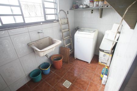 Casa à venda com 380m², 2 quartos e 1 vagaÁrea de Serviço