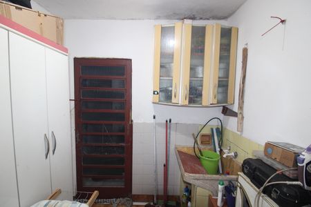 Casa à venda com 120m², 5 quartos e 2 vagasCasa 3 - Área de Serviço